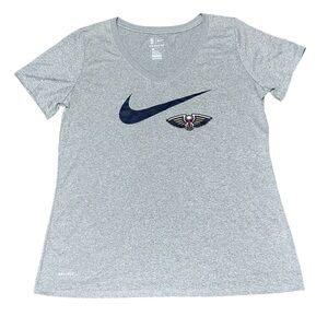 Nike Women's New Orleans Pelicans V-Neck Shirt Size L